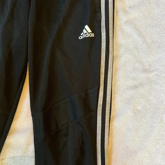 ADIDAS sweatpants - Picture 3 of 7